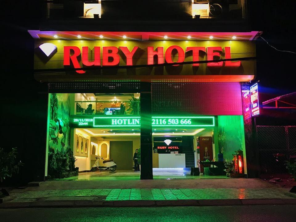 Ruby Hotel Vinh Yen Zewnętrze zdjęcie